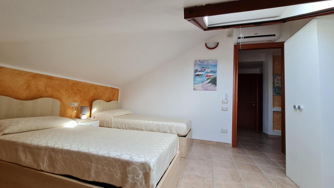 Vivi. Piscina, Idro, Giardino E Condizionatore * Capitana