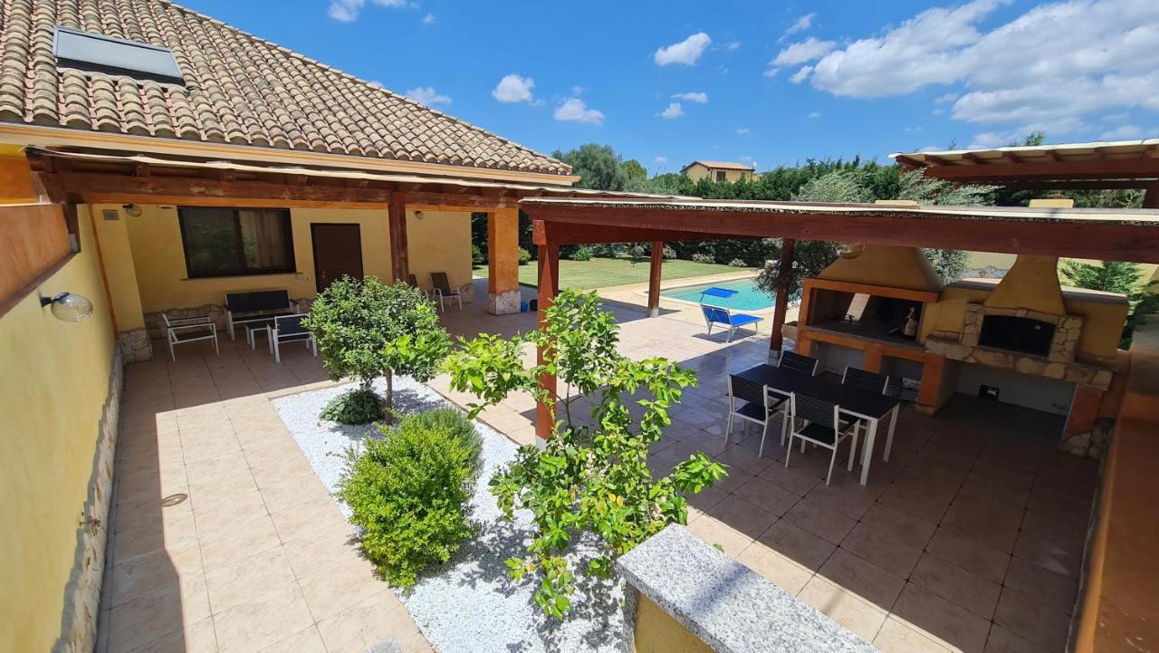 Villa Vivi. Piscina, Idro, Giardino E Condizionatore *
