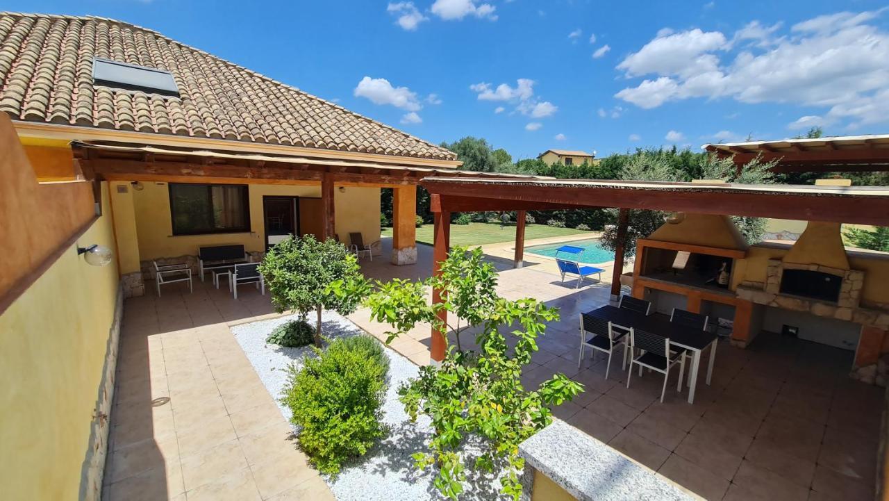 Villa Vivi. Piscina, Idro, Giardino E Condizionatore *