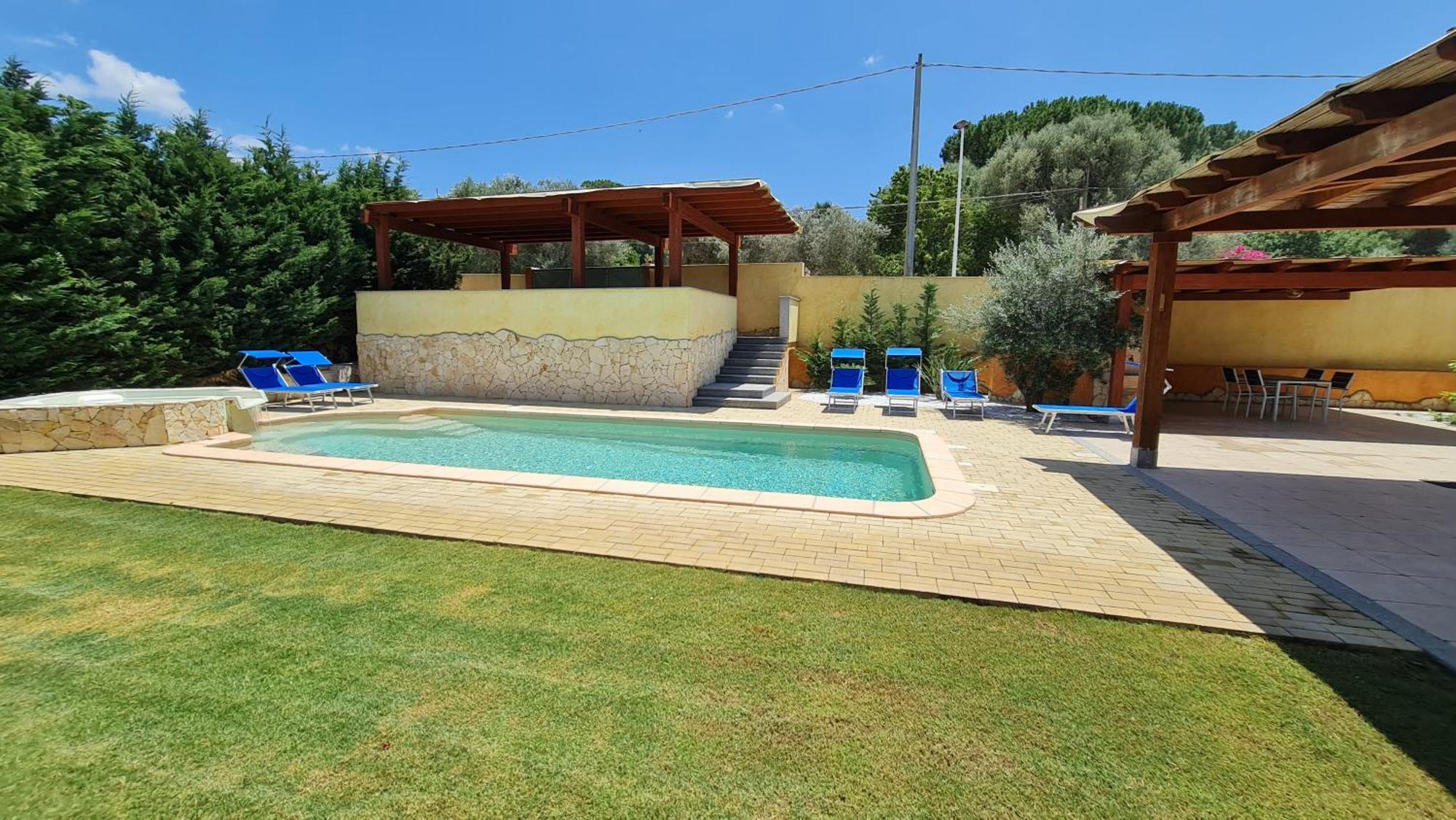 Villa Vivi. Piscina, Idro, Giardino E Condizionatore *